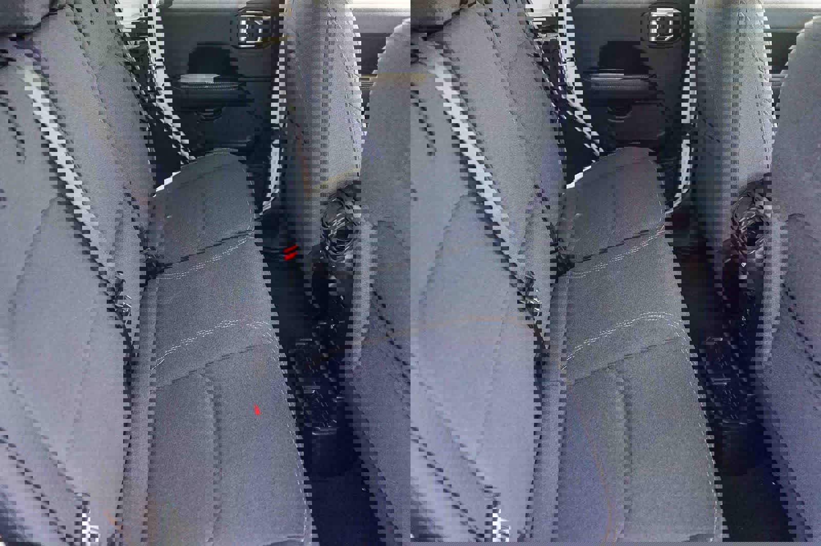 Used 2025 Jeep Wrangler Sahara image 15