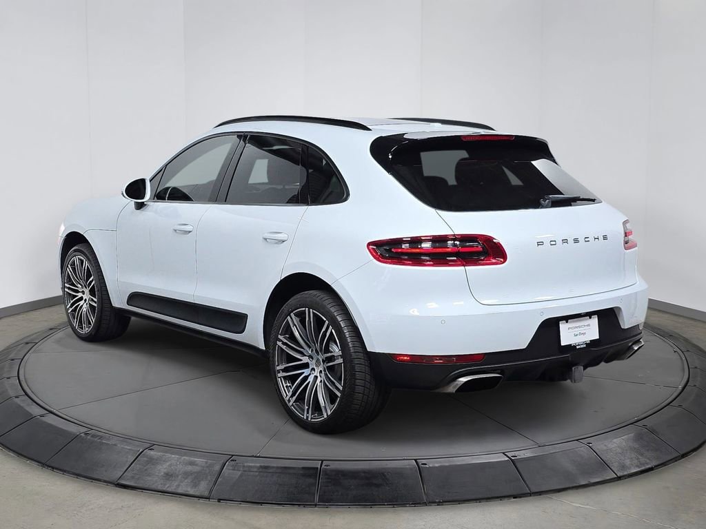 Used 2018 Porsche Macan AWD/4WD image 3