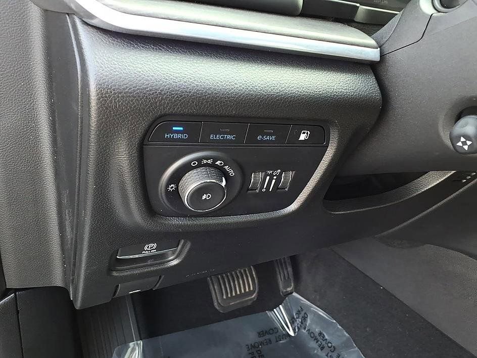 Used 2022 Jeep Grand Cherokee Overland w/ Luxury Tech Group IV image 14