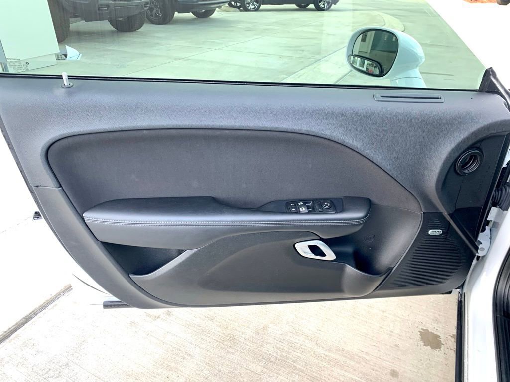 Used 2023 Dodge Challenger R/T w/ Blacktop Package image 10