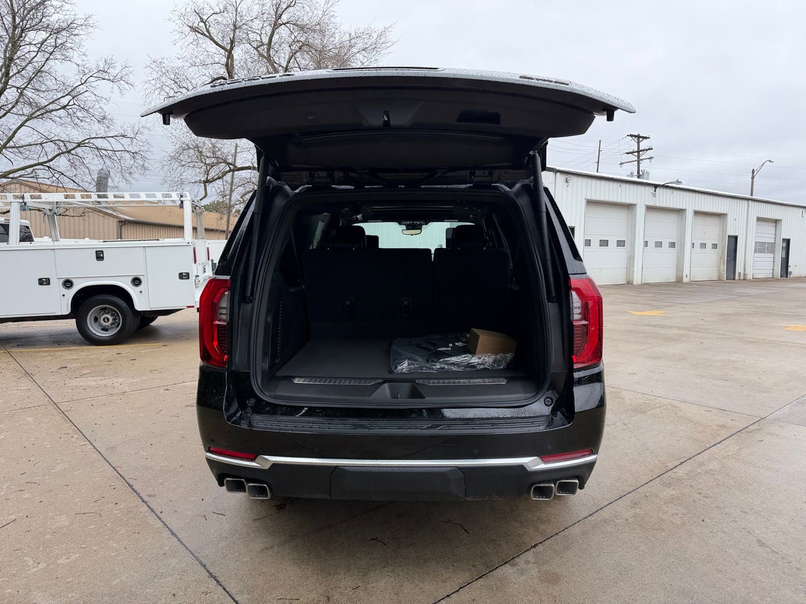 New 2026 GMC Yukon XL Denali image 39