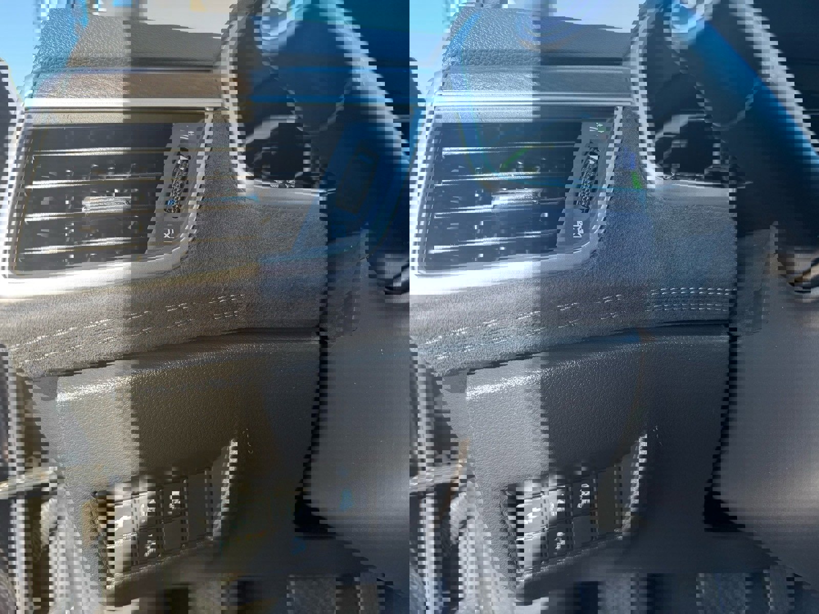 Used 2019 Honda Clarity Touring image 16