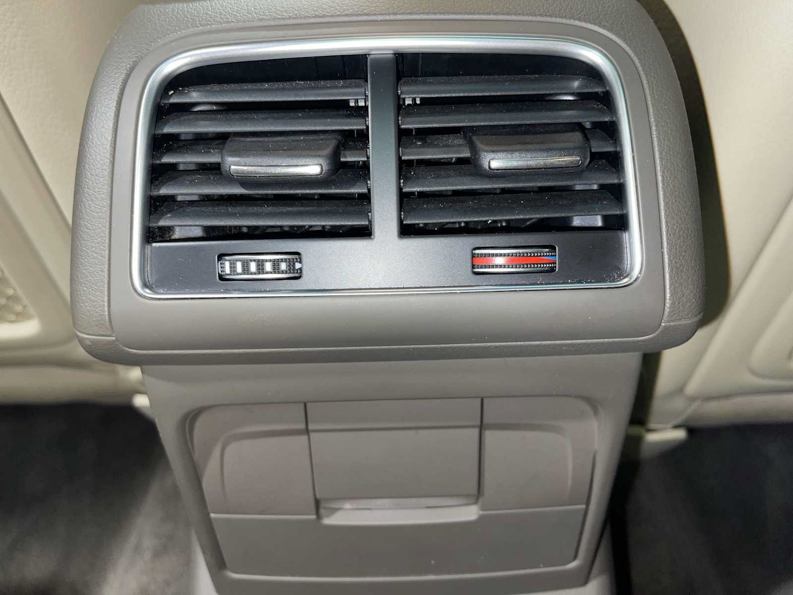 Used 2015 Audi Q5 2.0T Premium Plus w/ Technology Package AWD/4WD image 25