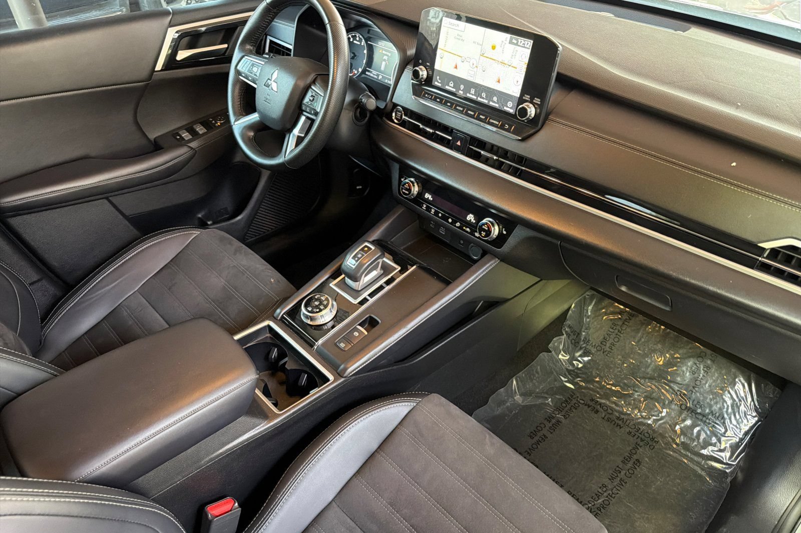 Used 2024 Mitsubishi Outlander SE Black Edition AWD/4WD image 17
