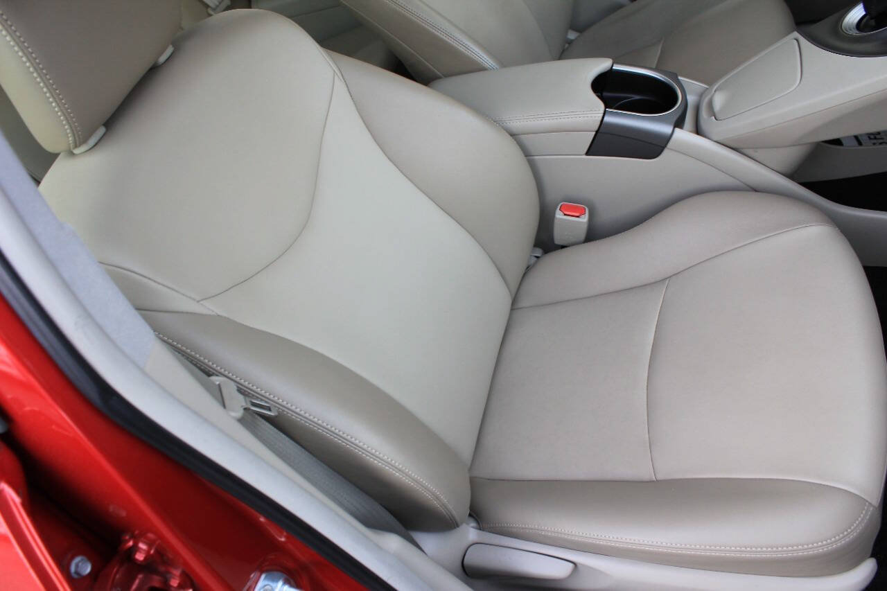 Used 2014 Toyota Prius Four FWD image 17