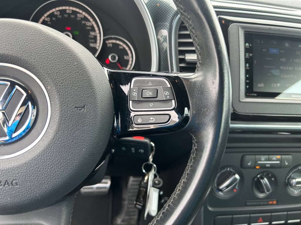 Used 2014 Volkswagen Beetle R-Line FWD image 20