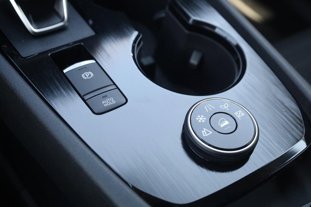 New 2026 Nissan Rogue SV image 20