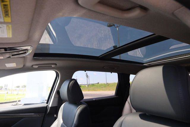Used 2023 Hyundai Santa Fe Limited FWD image 9