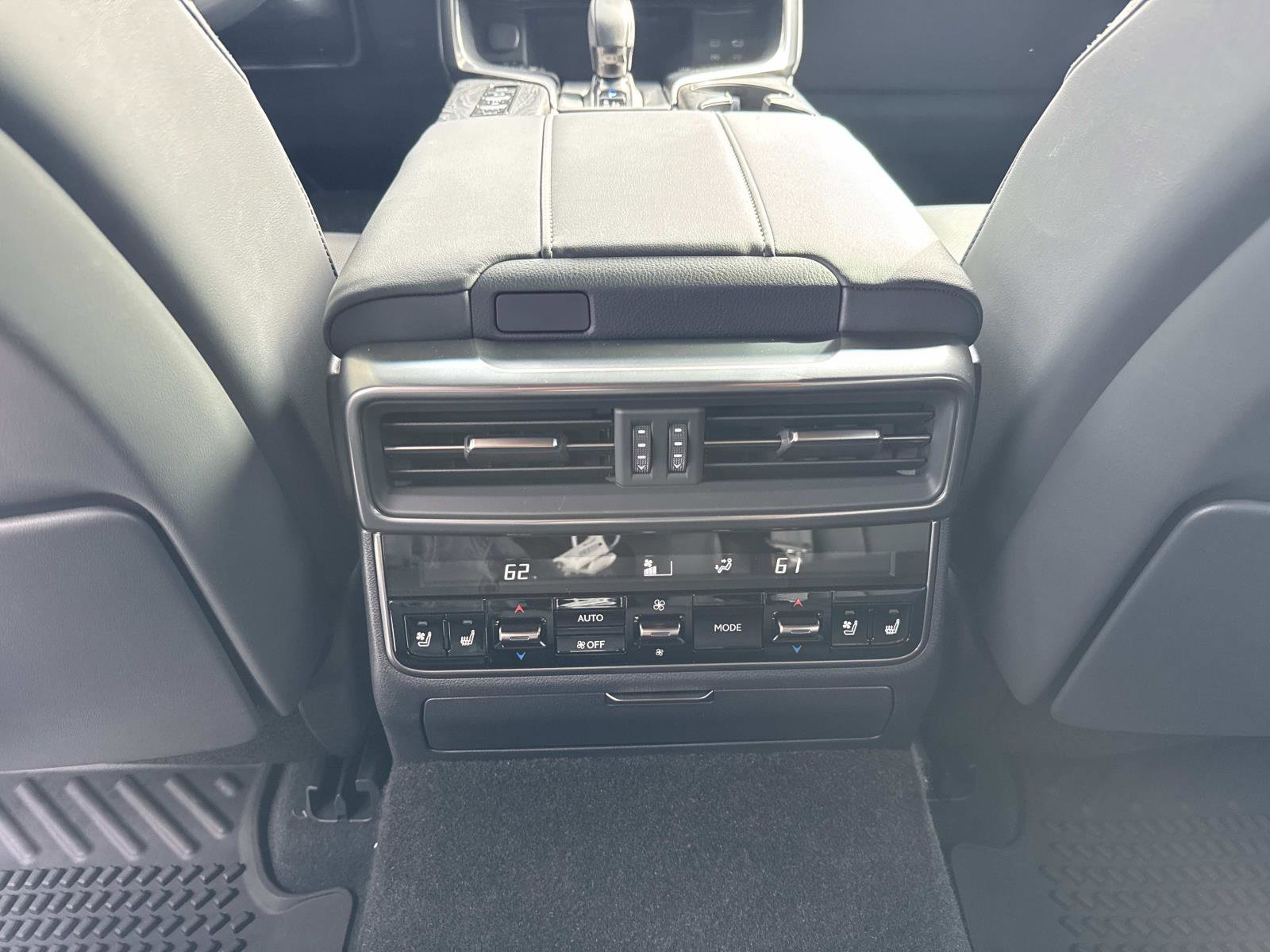 Certified 2025 Lexus LX 700h Overtrail AWD/4WD image 51