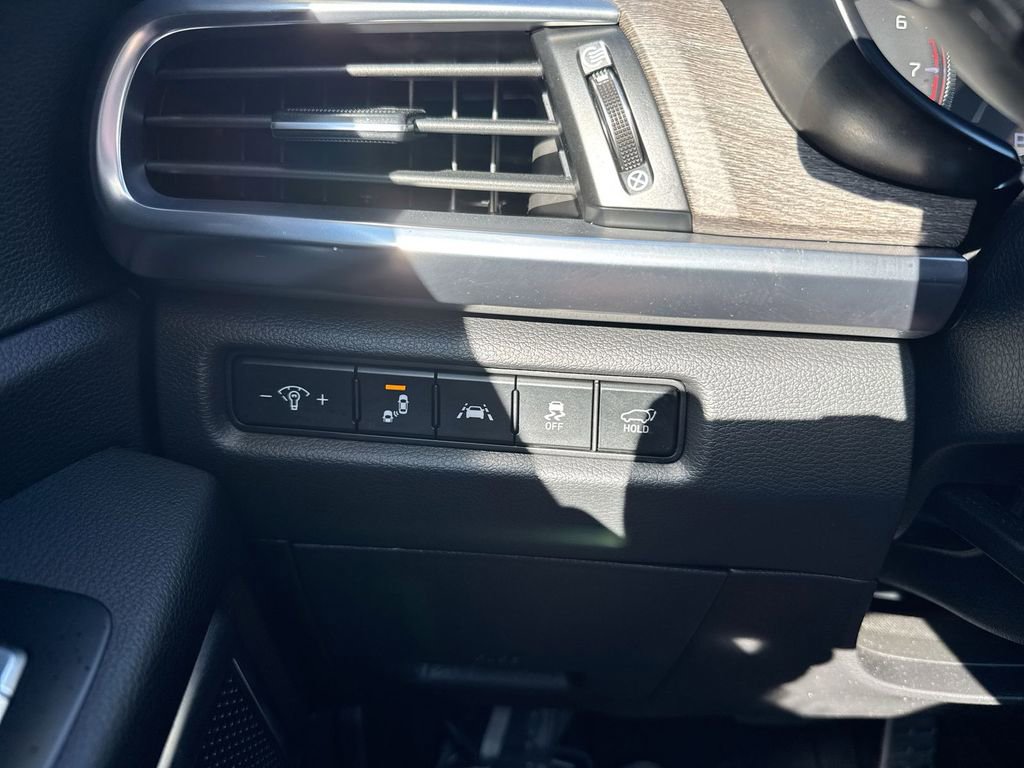 Used 2022 Kia Telluride SX w/ SX Prestige Package image 19