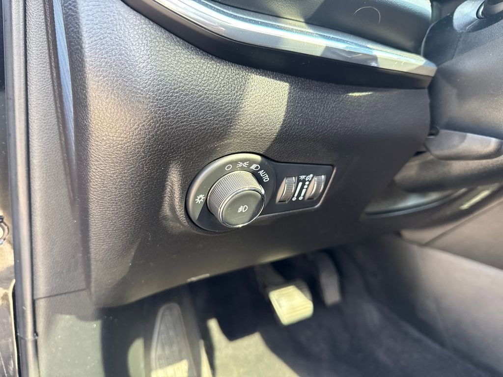 Used 2023 Jeep Compass High Altitude AWD/4WD image 17