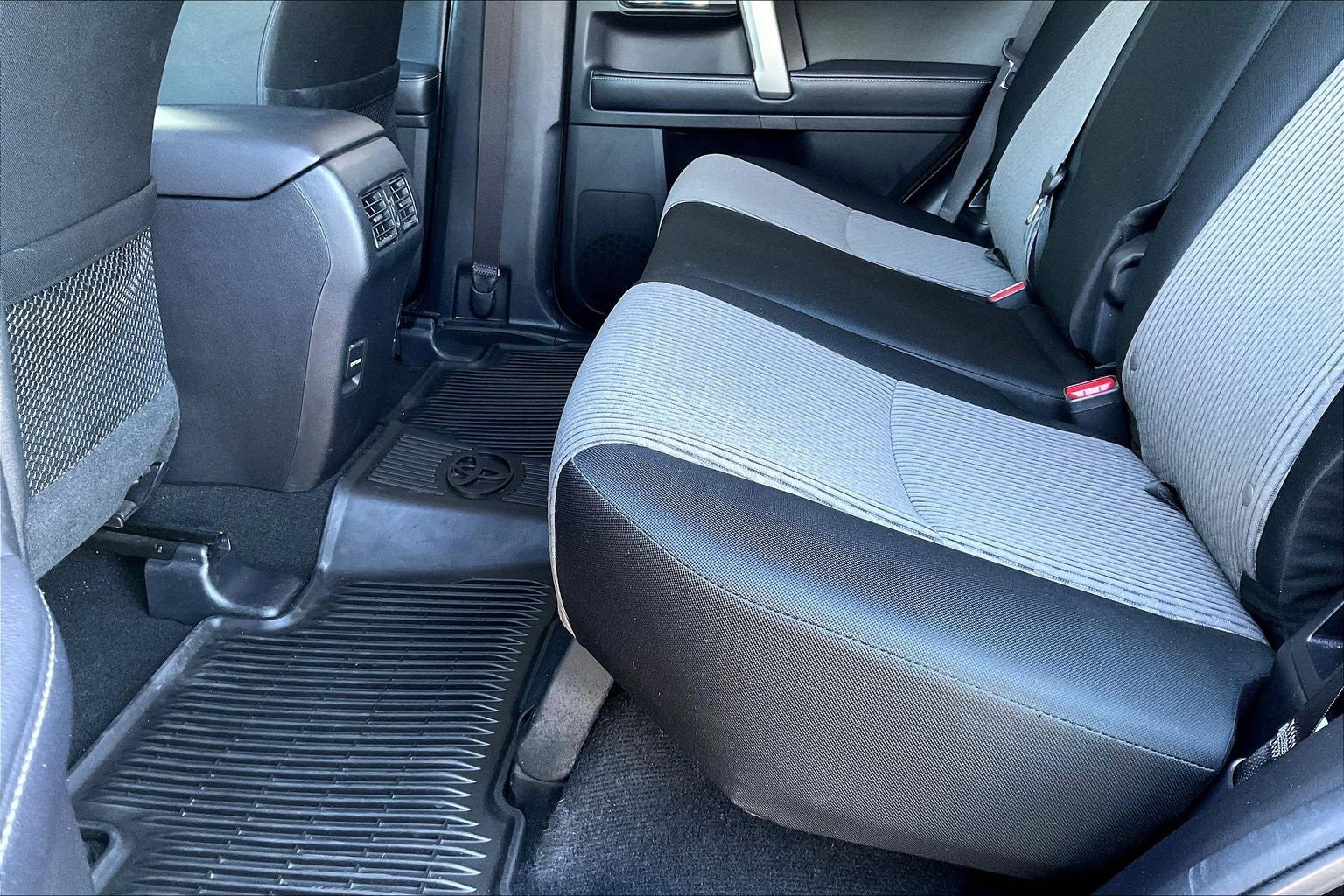 Used 2019 Toyota 4Runner SR5 image 17