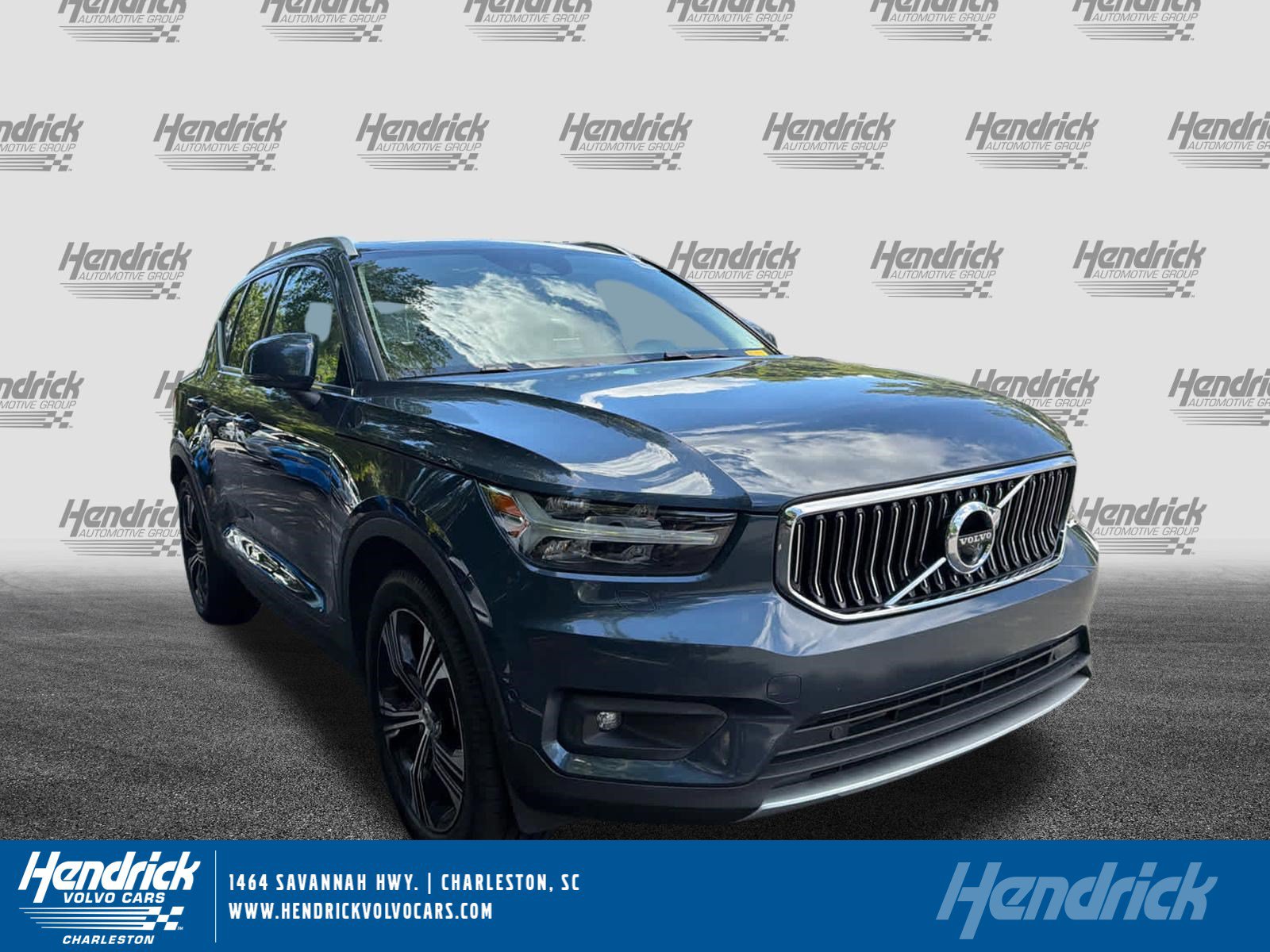 Used 2022 Volvo XC40 T5 Inscription w/ Advanced Package