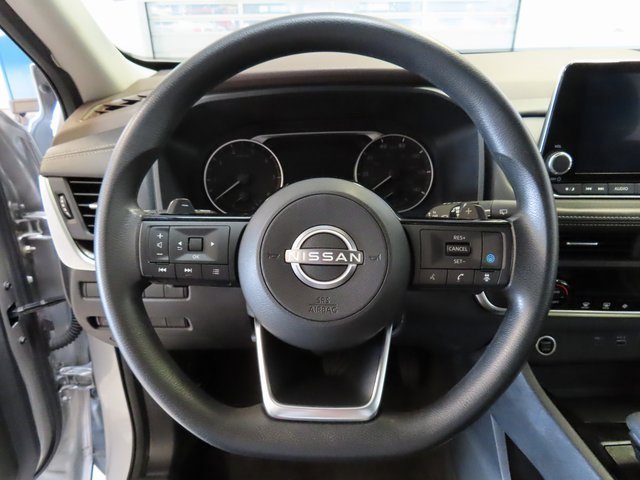 Used 2023 Nissan Rogue SV image 8