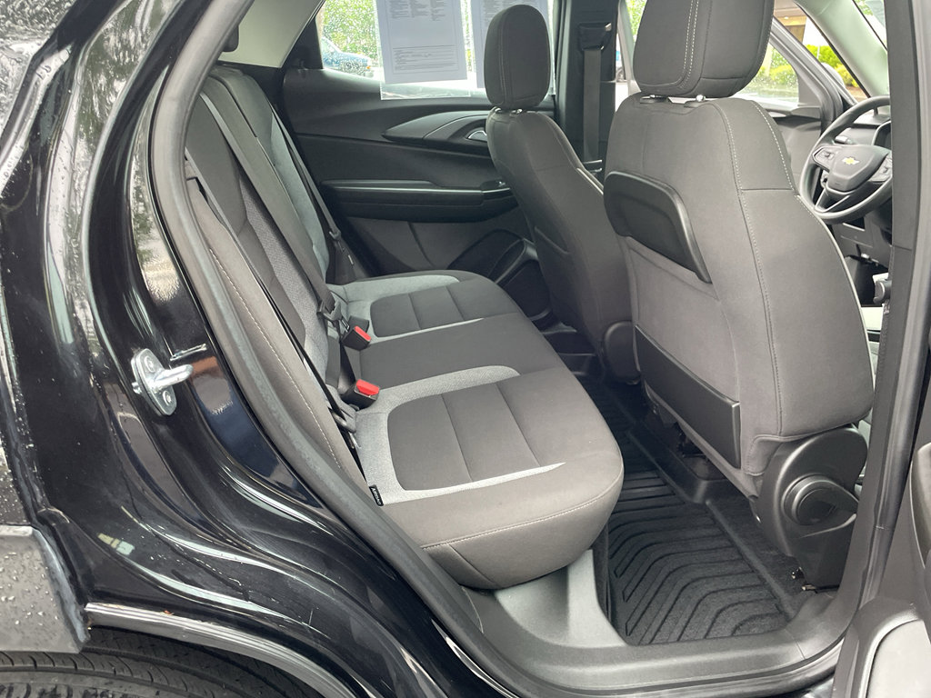 Used 2023 Chevrolet TrailBlazer LS image 38