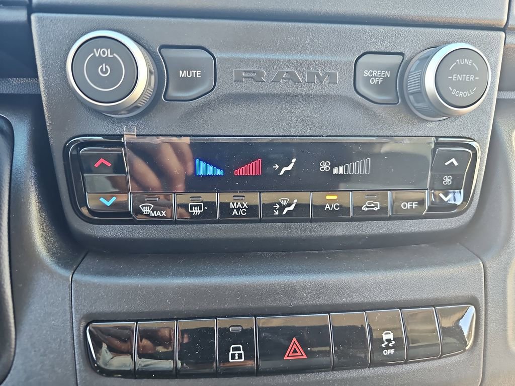 New 2026 RAM ProMaster 2500 w/ Convenience Group image 21