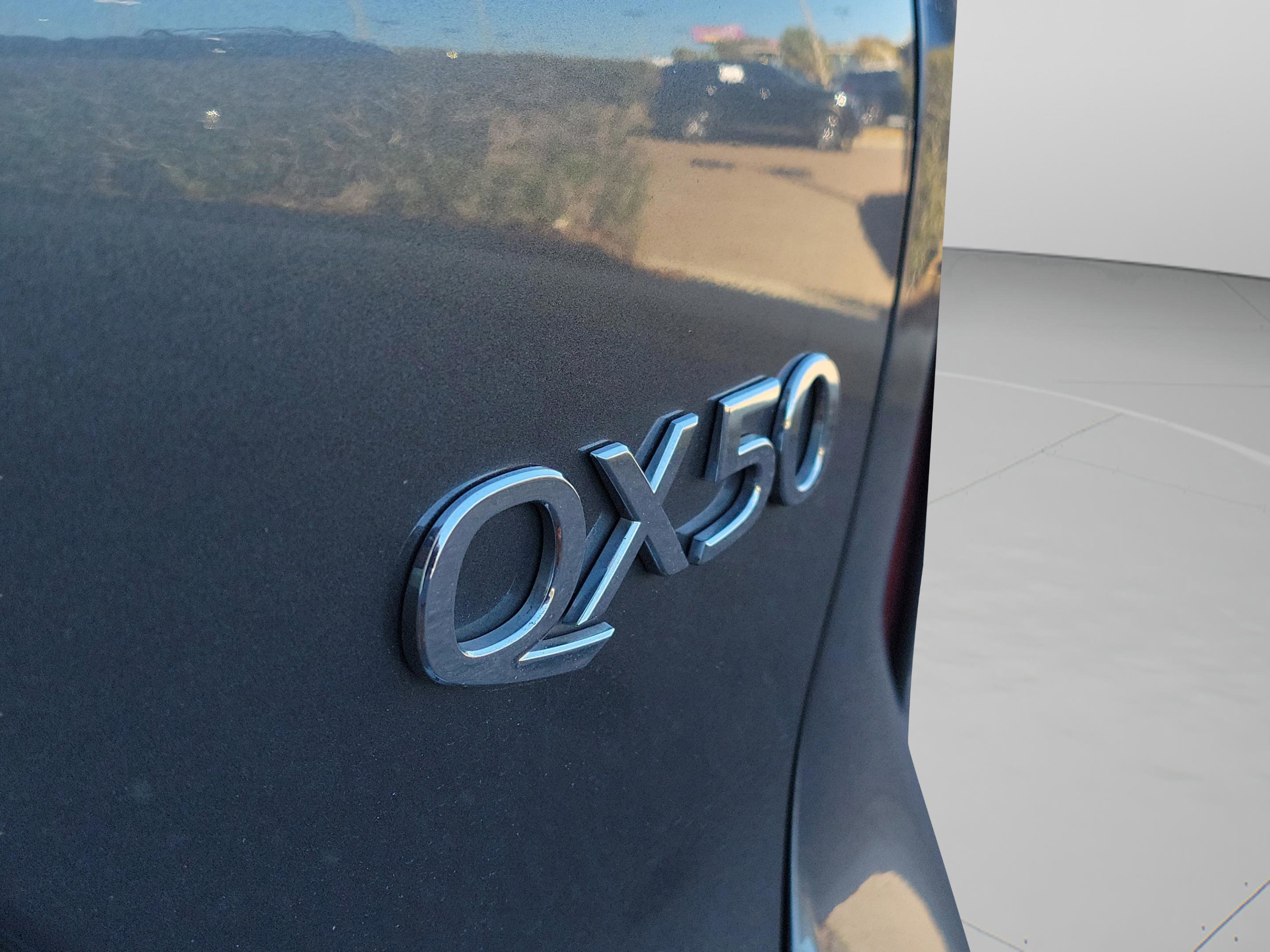 Used 2021 INFINITI QX50 Luxe w/ Appearance Package image 32