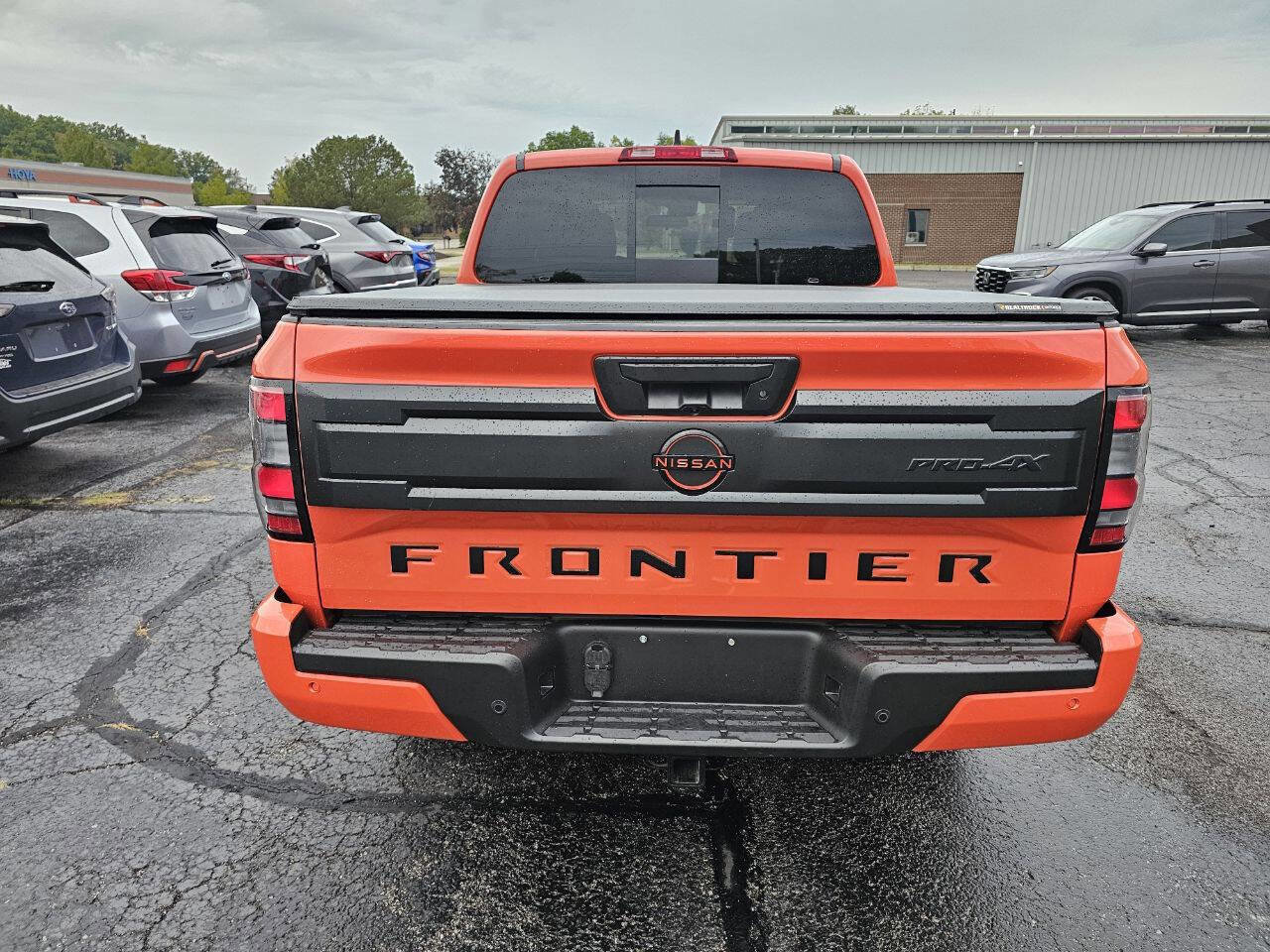 Used 2025 Nissan Frontier PRO-4X w/ Pro Convenience Package image 7