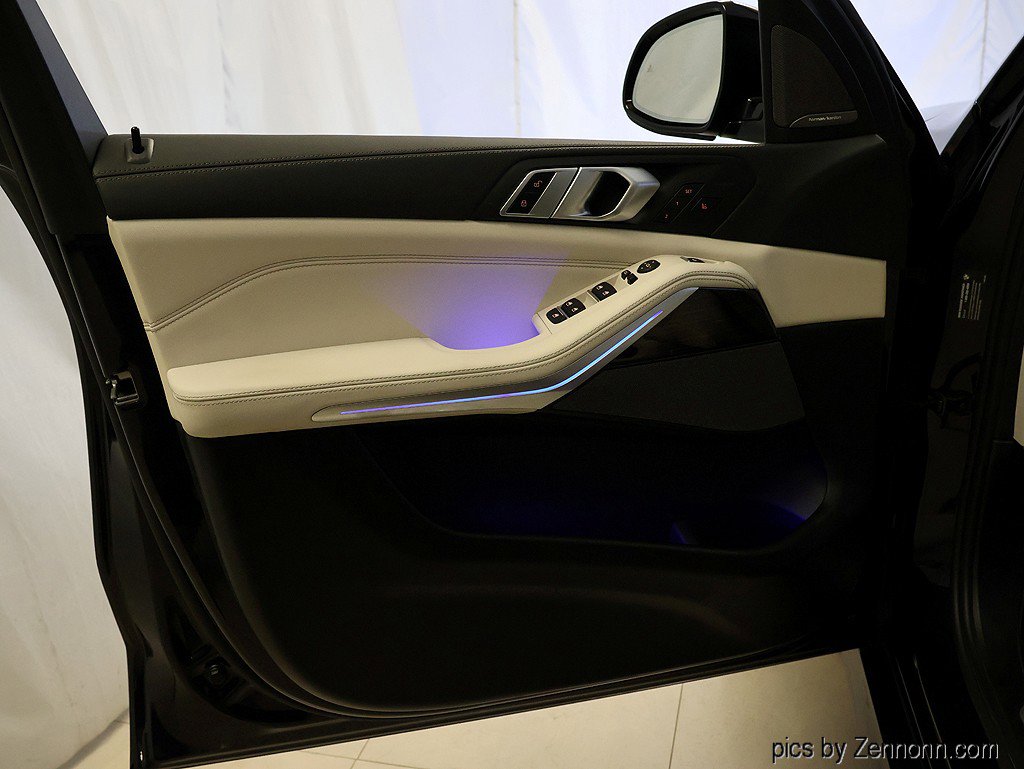 Certified 2024 BMW X5 xDrive40i w/ M Sport Package image 25