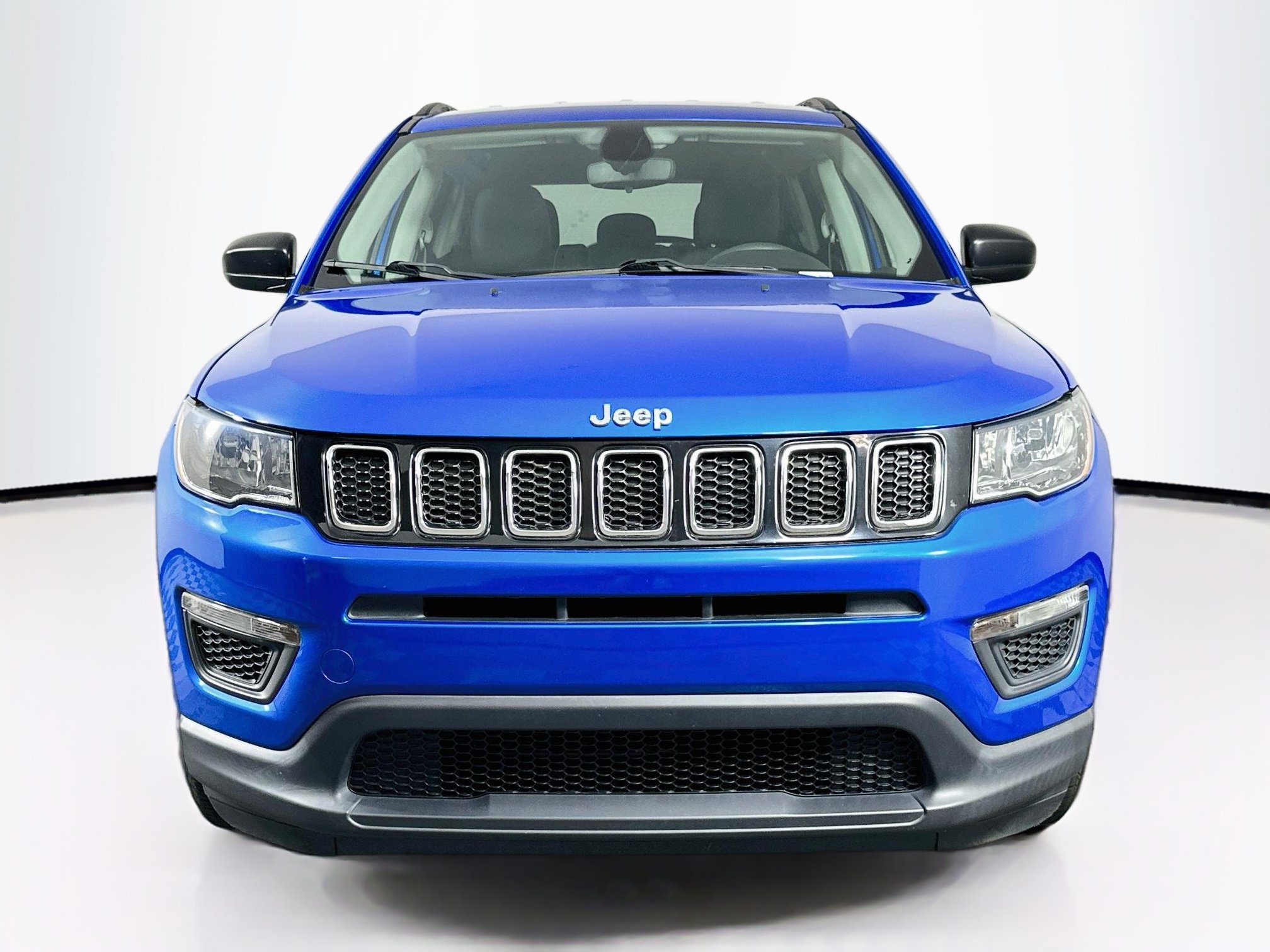 Used 2019 Jeep Compass Sport FWD image 2