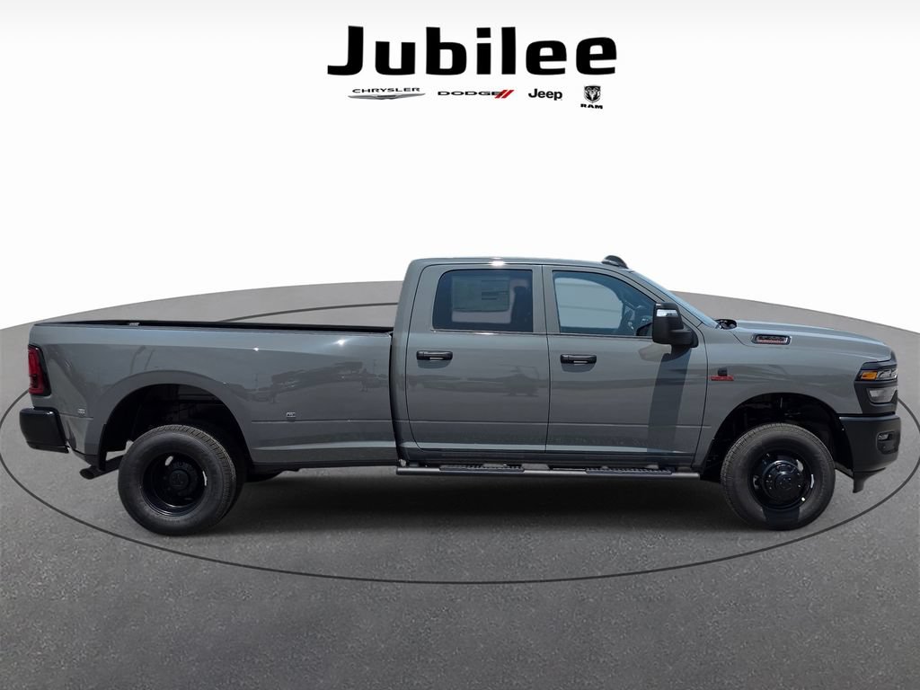 New 2026 RAM 3500 Tradesman AWD/4WD image 40