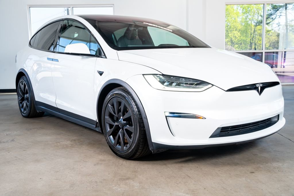 Used 2022 Tesla Model X Plaid image 4