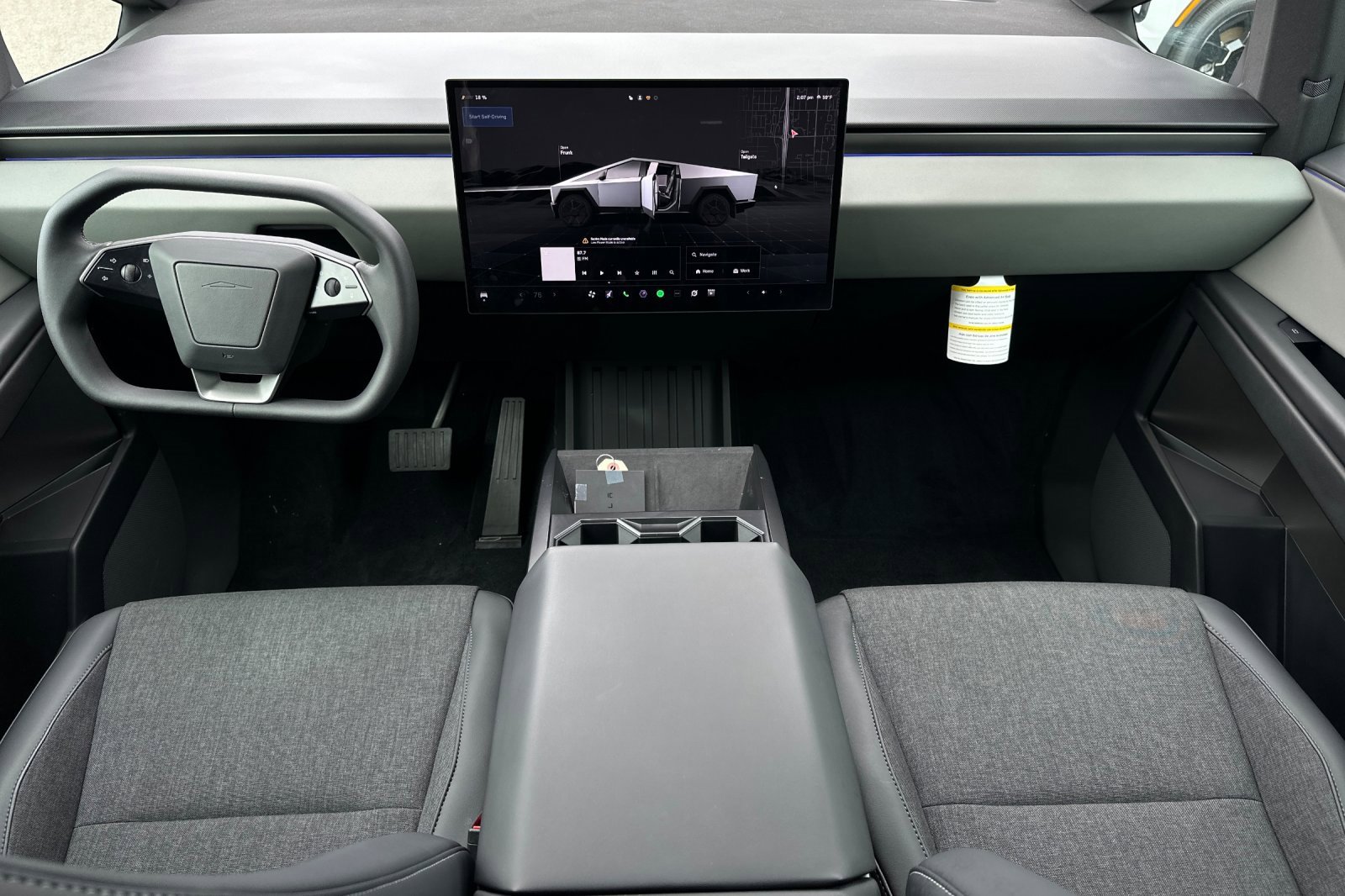 Used 2026 Tesla Cybertruck 2WD Crew Cab image 13