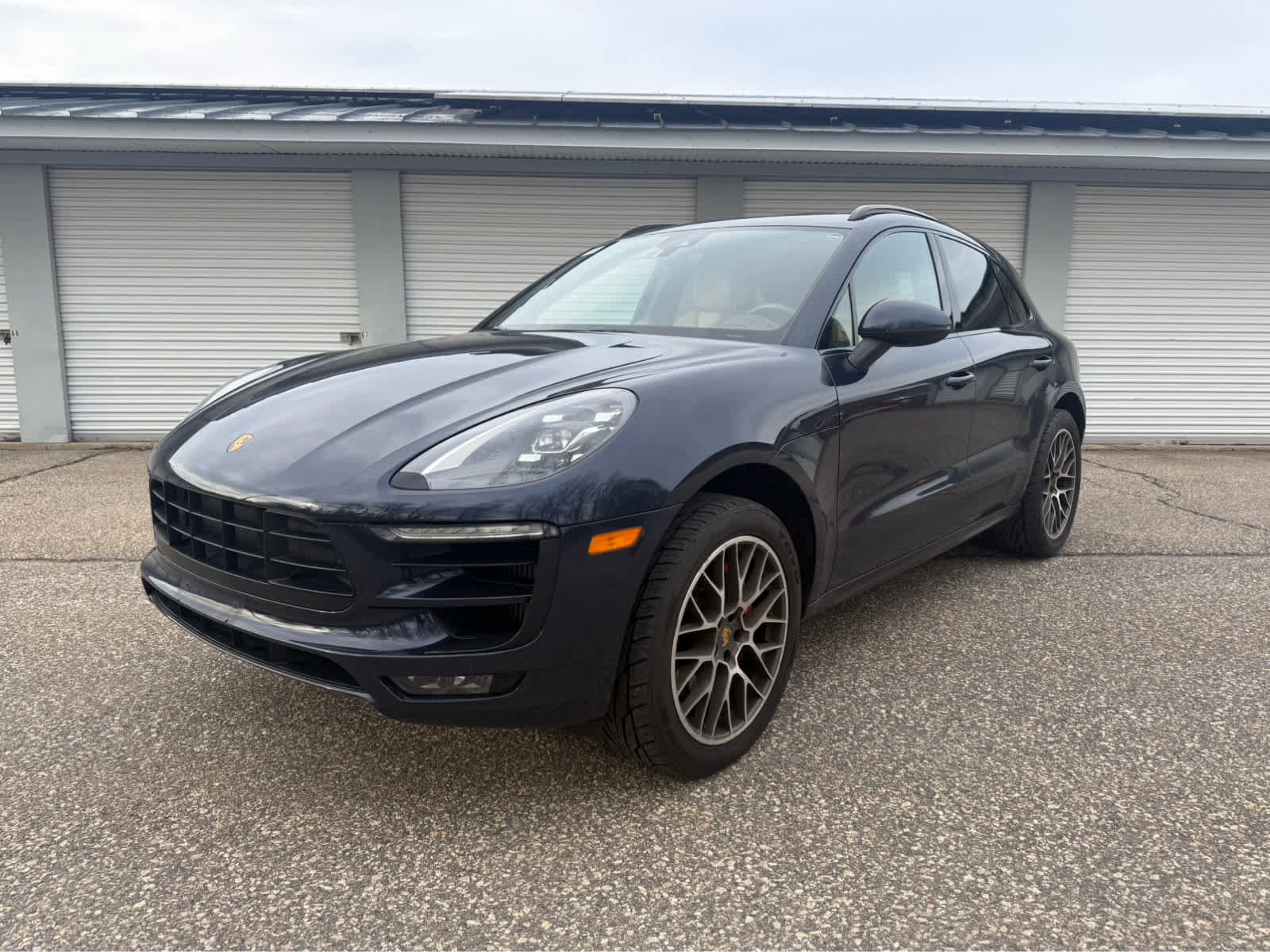Used 2017 Porsche Macan GTS image 1