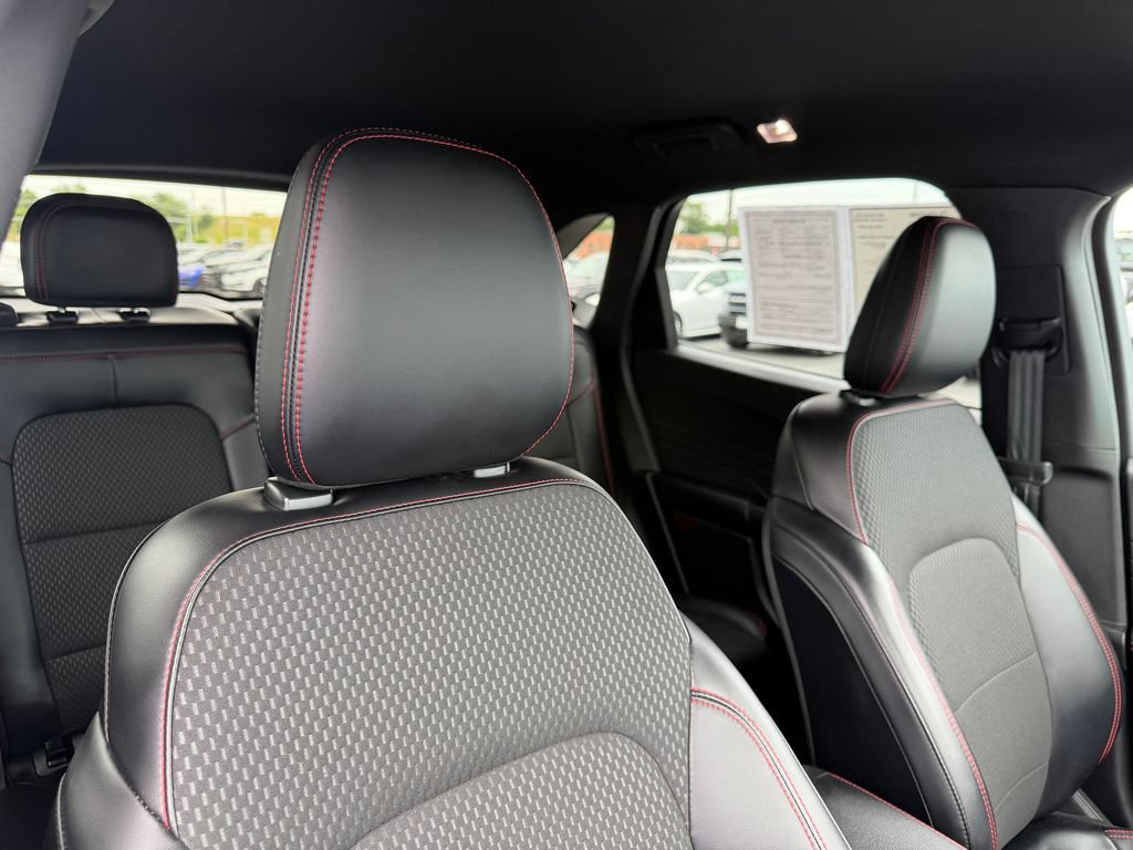 Used 2023 Ford Escape ST-Line Select AWD/4WD image 16