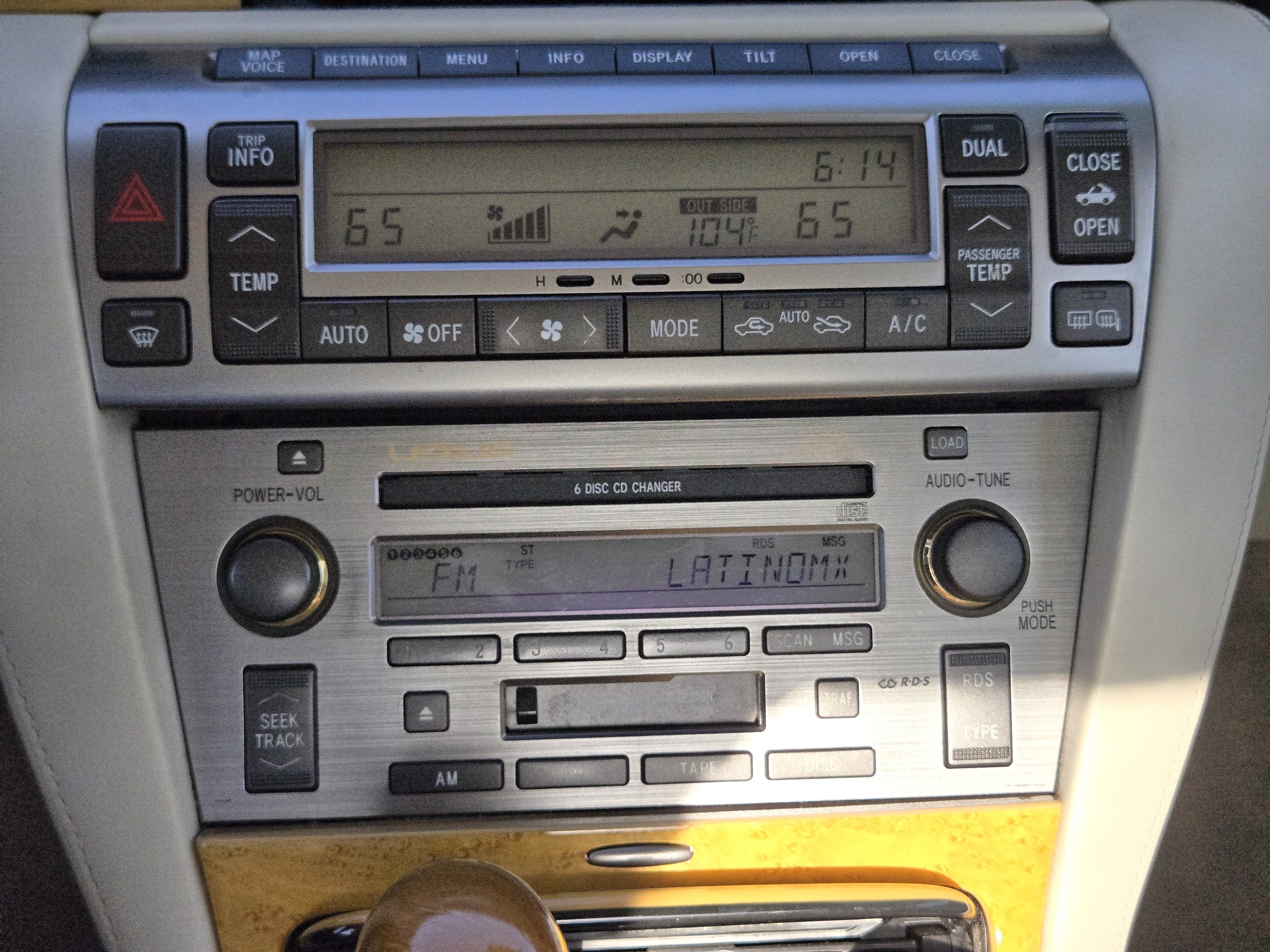 Used 2002 Lexus SC 430 Convertible RWD image 16