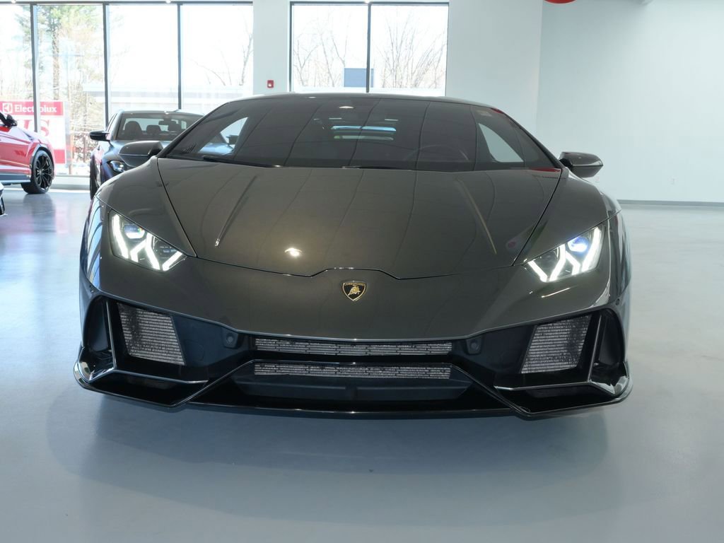 Used 2020 Lamborghini Huracan EVO AWD/4WD image 2