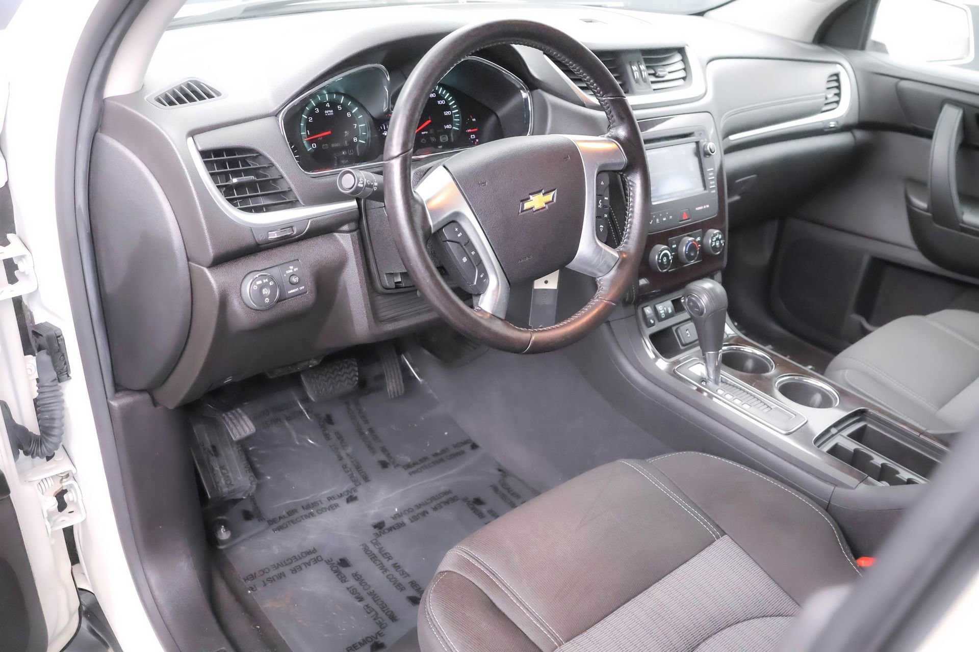 Used 2015 Chevrolet Traverse LT image 5