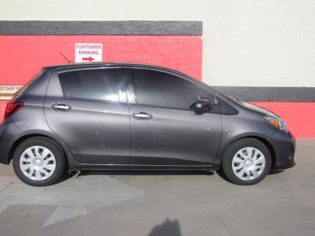 Used 2015 Toyota Yaris L FWD image 1