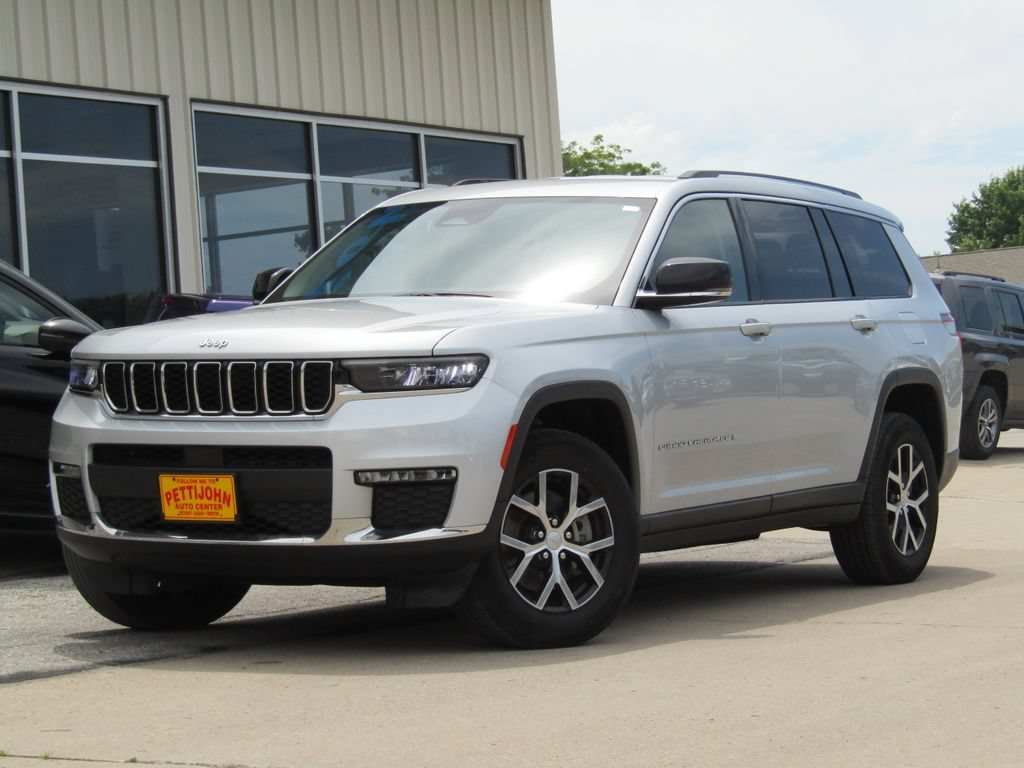 Used 2023 Jeep Grand Cherokee L Limited AWD/4WD image 12