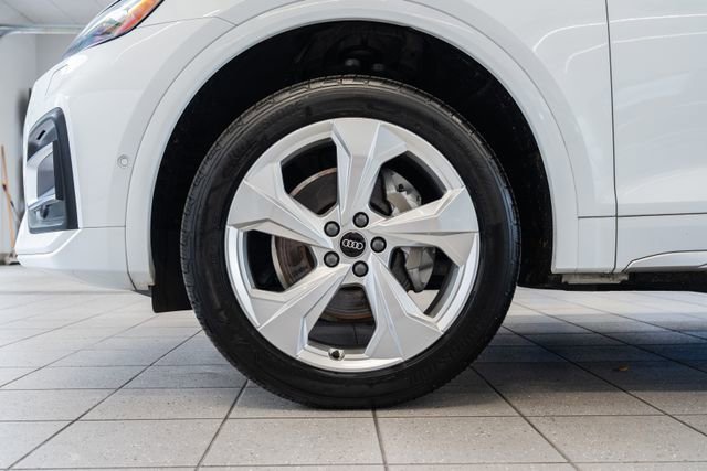 Used 2021 Audi Q5 Prestige w/ Prestige Package AWD/4WD image 7