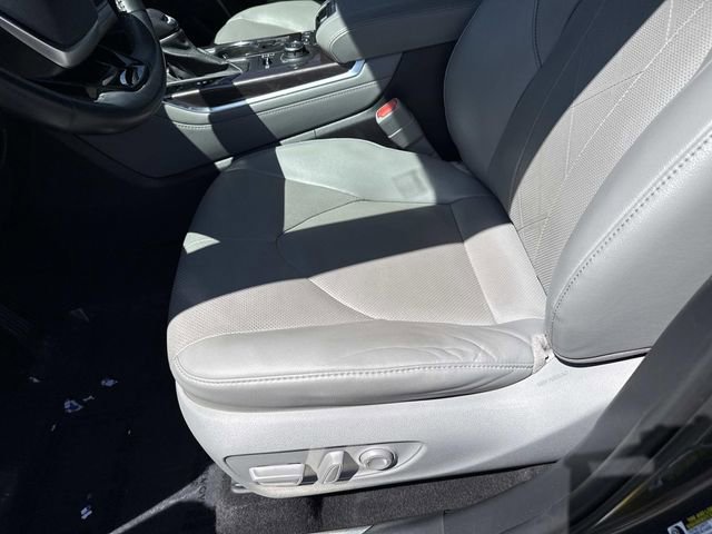 Used 2022 Toyota Highlander Platinum AWD/4WD image 15