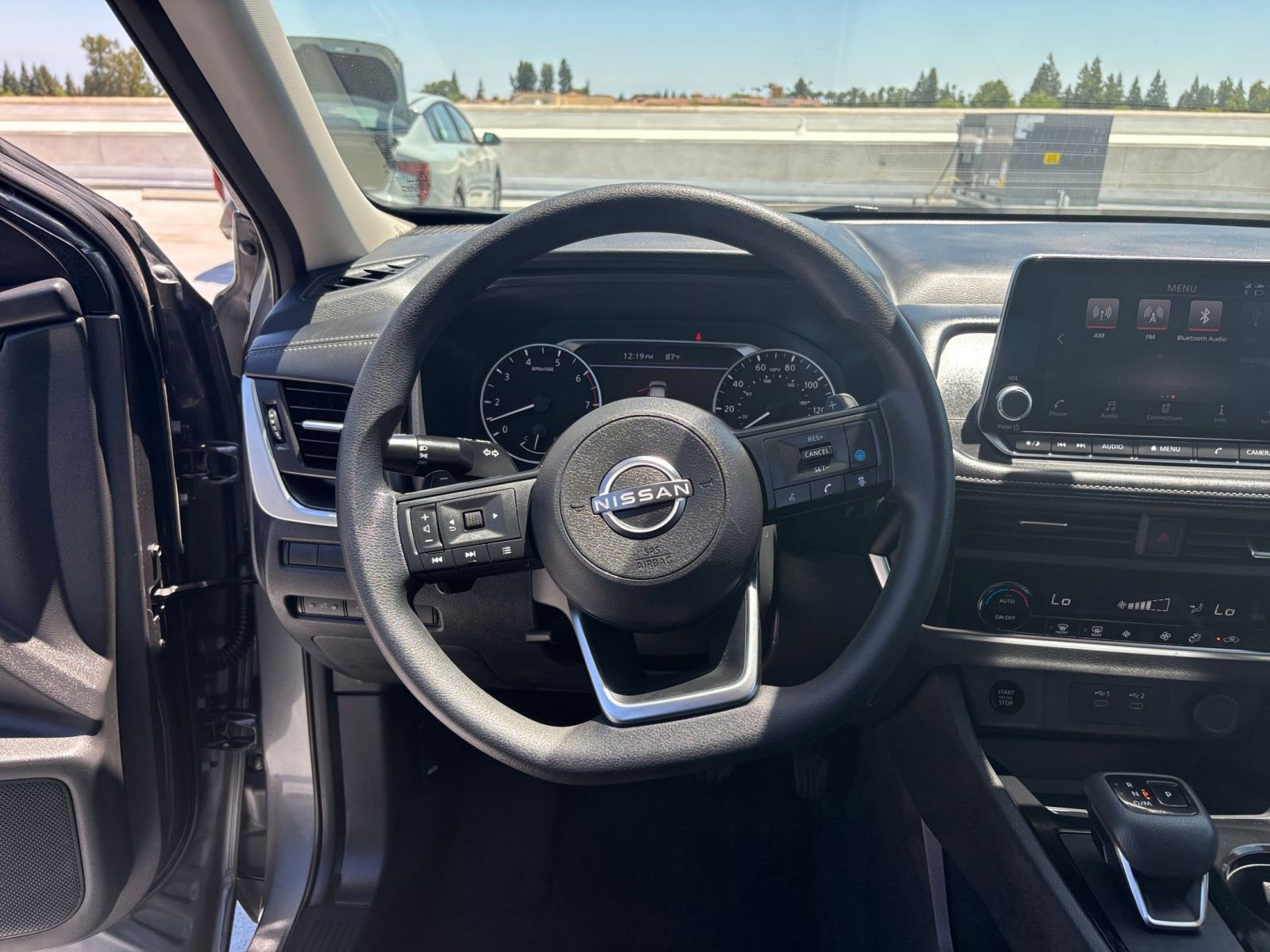 Used 2024 Nissan Rogue SV FWD image 30