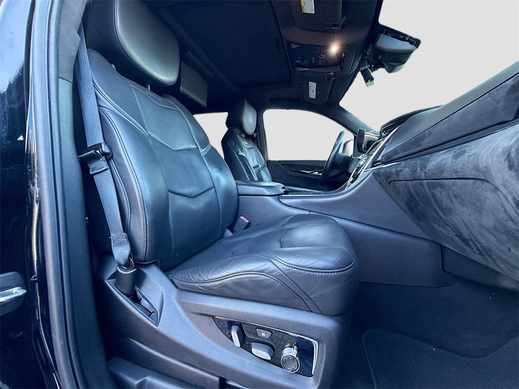 Used 2018 Cadillac Escalade ESV Platinum image 33