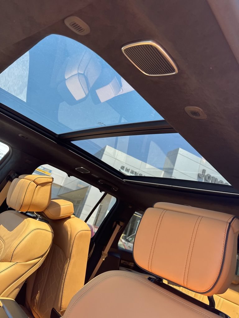New 2026 Jeep Grand Wagoneer Summit AWD/4WD image 12