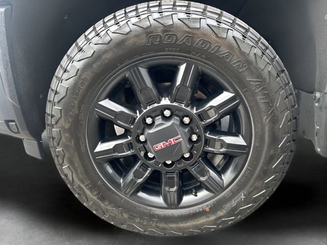 Used 2024 GMC Sierra 2500 AT4 w/ AT4 Preferred Package AWD/4WD image 38