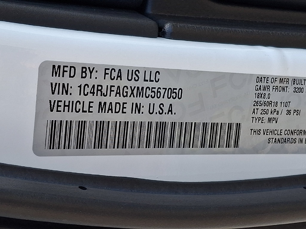 Used 2021 Jeep Grand Cherokee Laredo AWD/4WD image 27