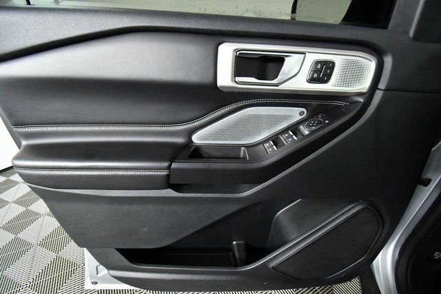 Used 2020 Ford Explorer ST w/ Premium Technology Package image 21