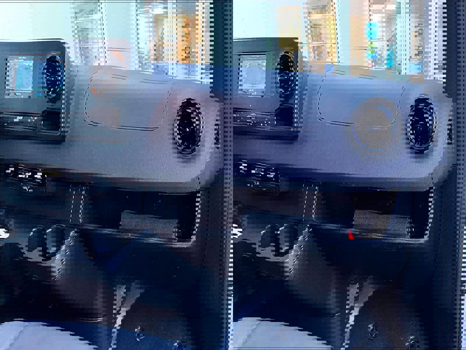 Used 2024 Mercedes-Benz Sprinter 2500 image 13