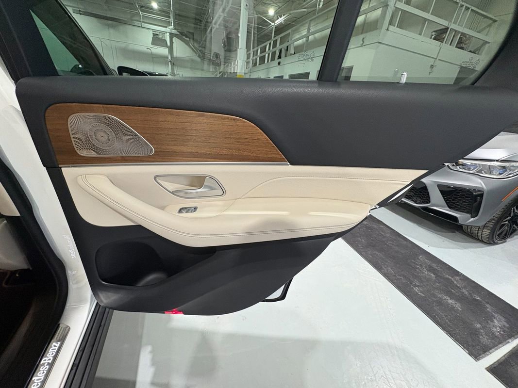 Used 2022 Mercedes-Benz GLE 350 4MATIC w/ Premium Package image 47