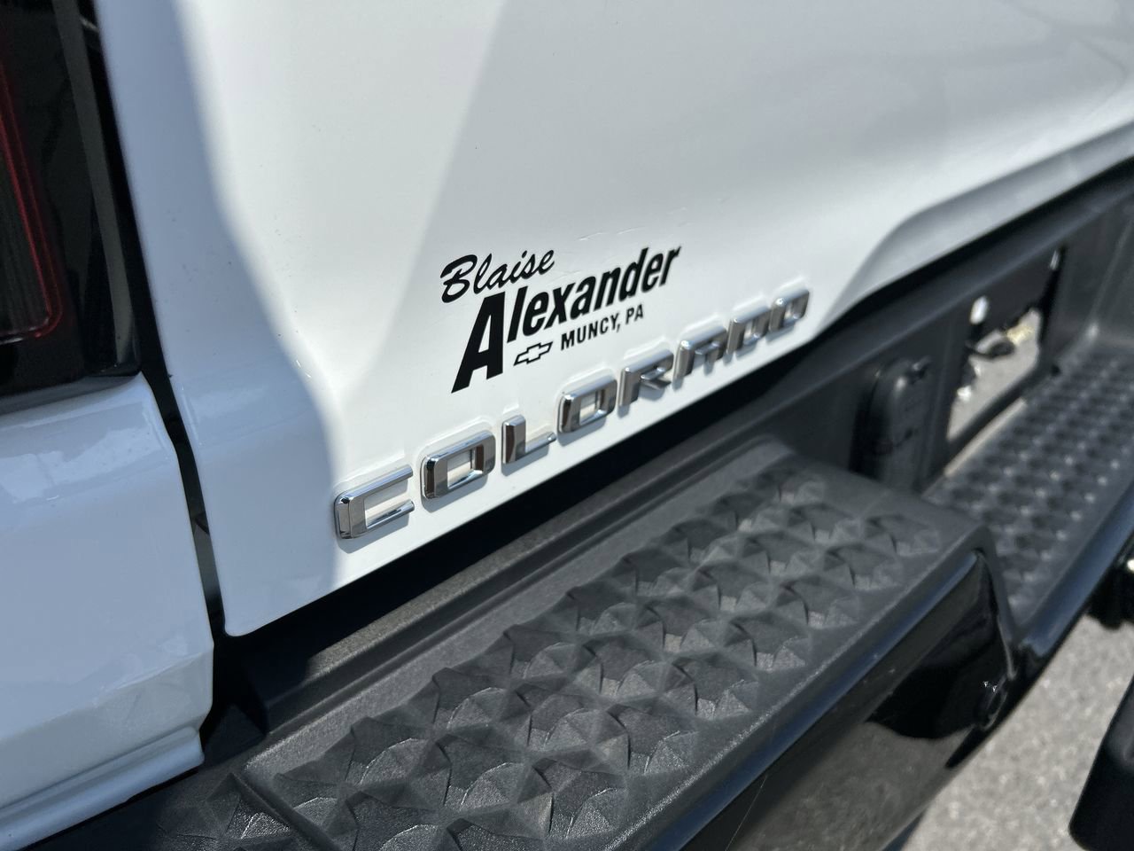 Used 2023 Chevrolet Colorado Trail Boss w/ Advanced Trailering Package AWD/4WD image 11