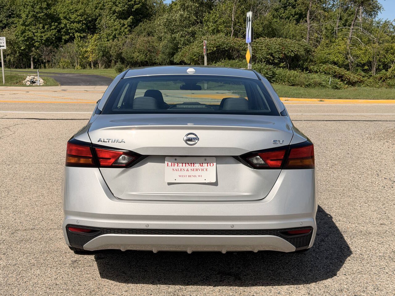 Used 2022 Nissan Altima 2.5 SV FWD image 5