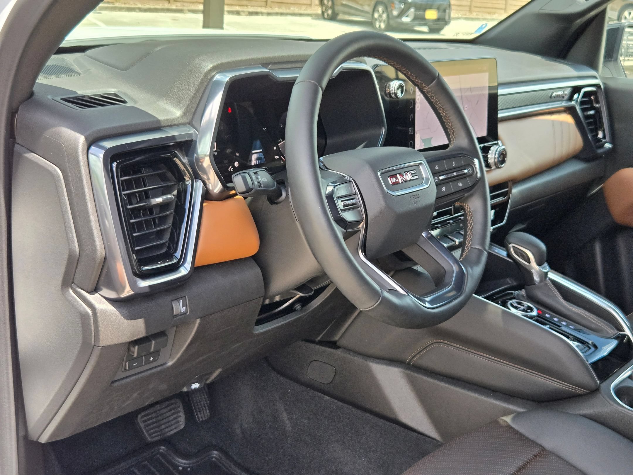 Used 2026 GMC Canyon AT4 w/ AT4 Premium Package AWD/4WD image 13