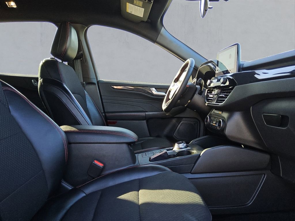 Used 2024 Ford Escape ST-Line image 15