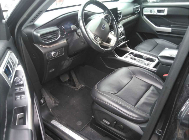 Used 2022 Ford Explorer Limited w/ Equipment Group 301A AWD/4WD image 2
