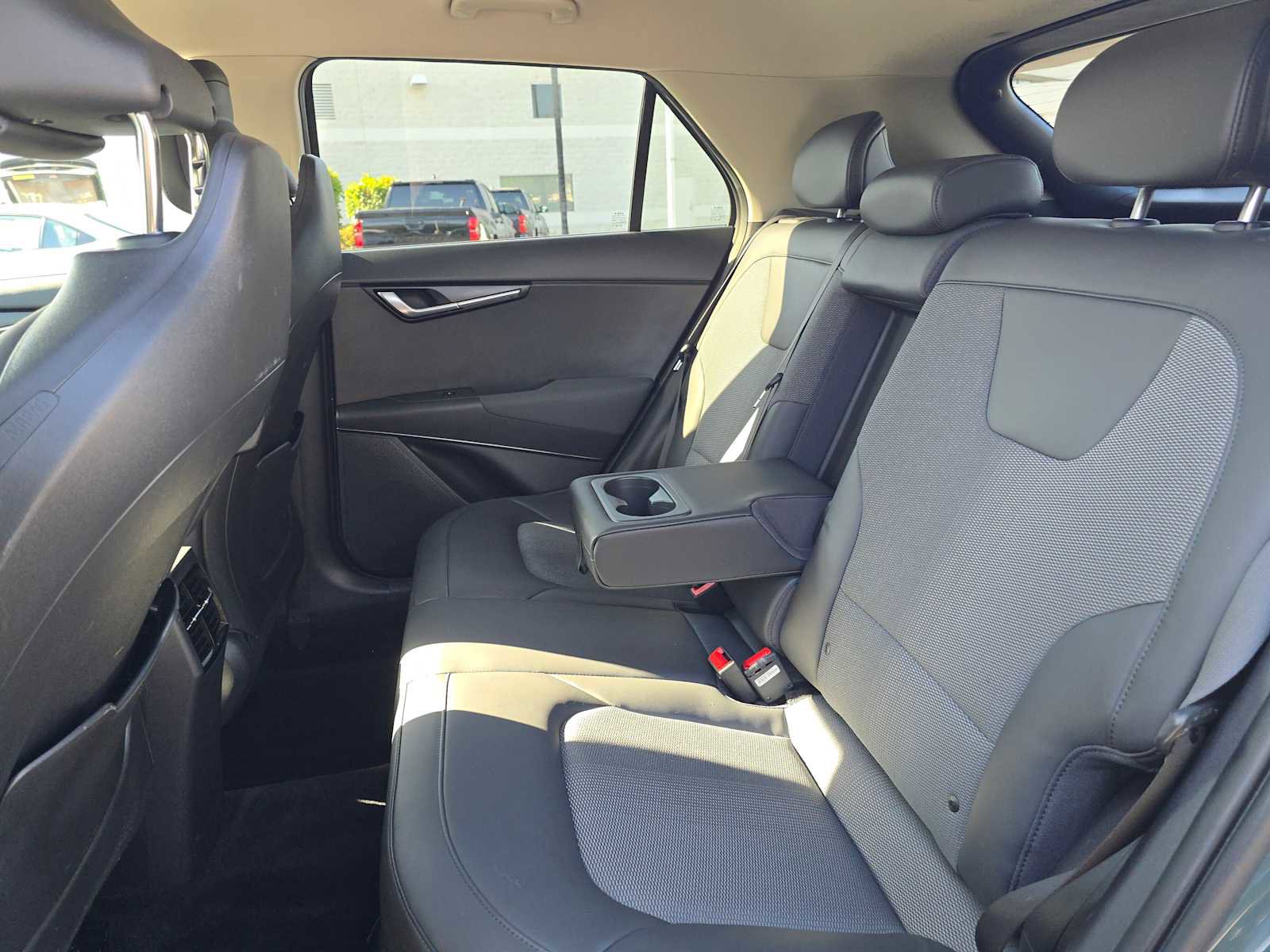 Used 2023 Kia Niro EX image 19